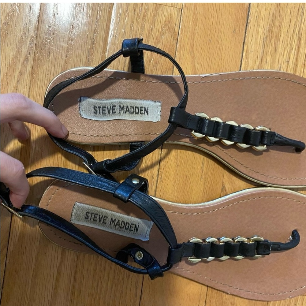 Steve Madden Black with Gold Chain Sandals